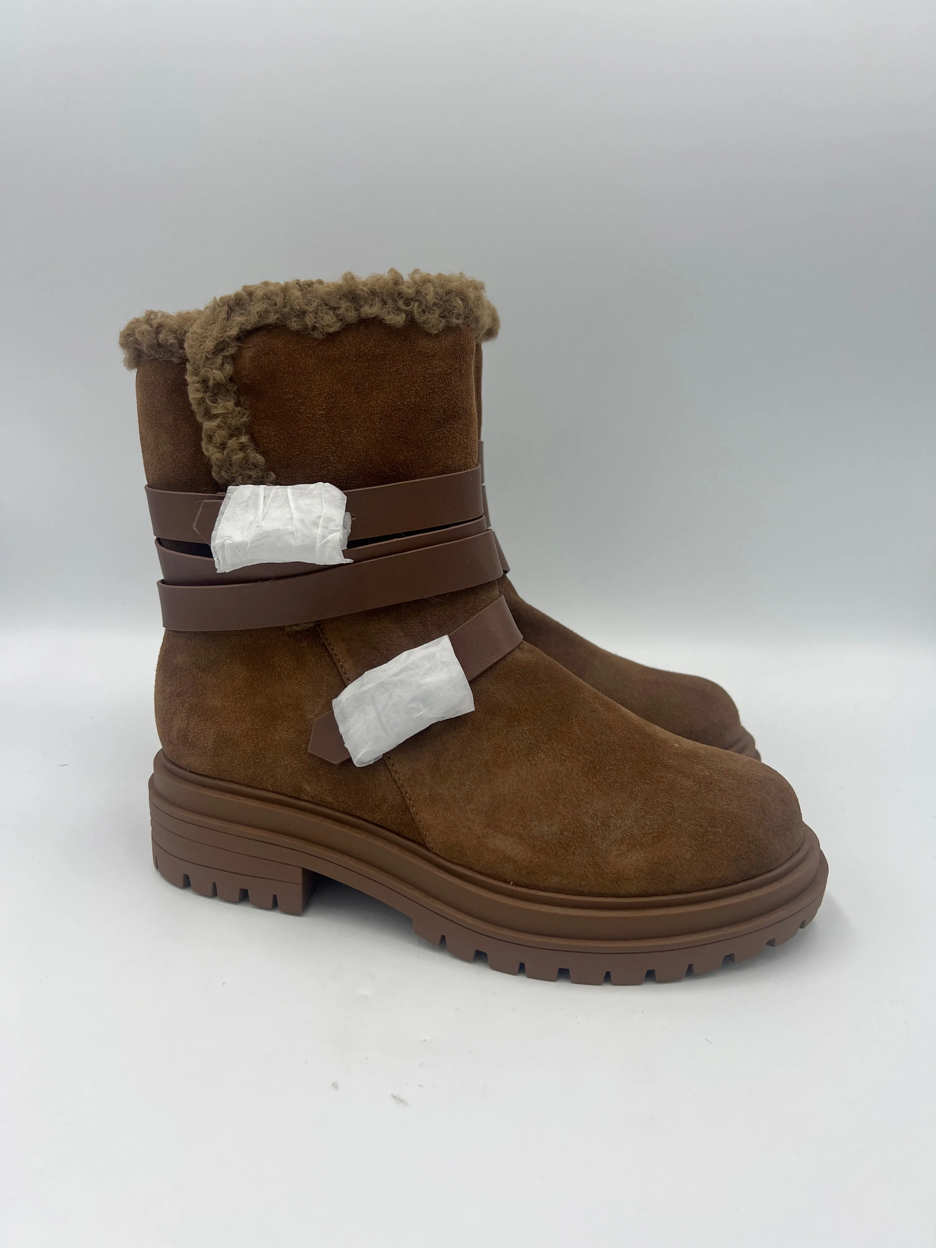 Boots Ankle Flats By Laurie Felt  Size: 6.5