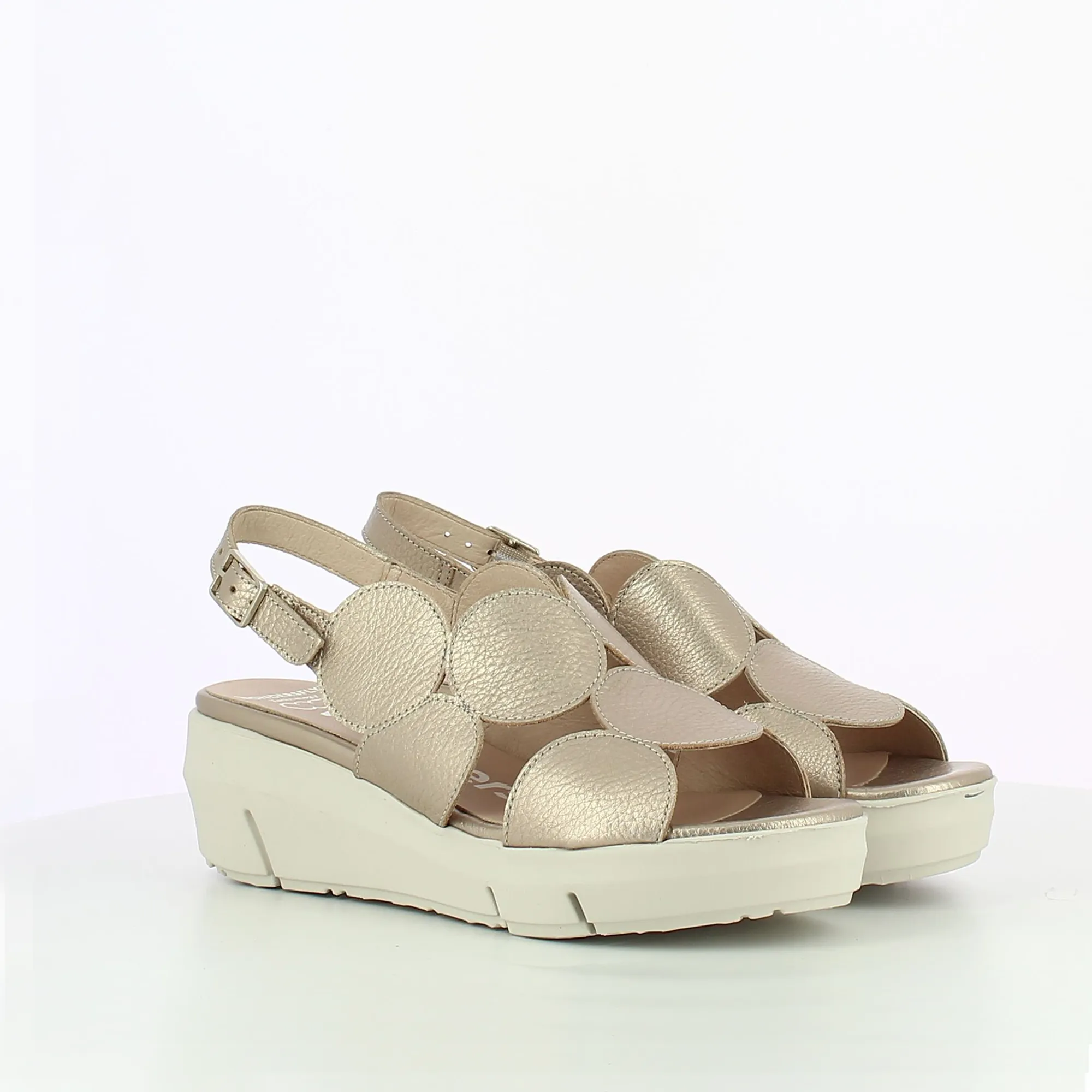D-8210 - Gold