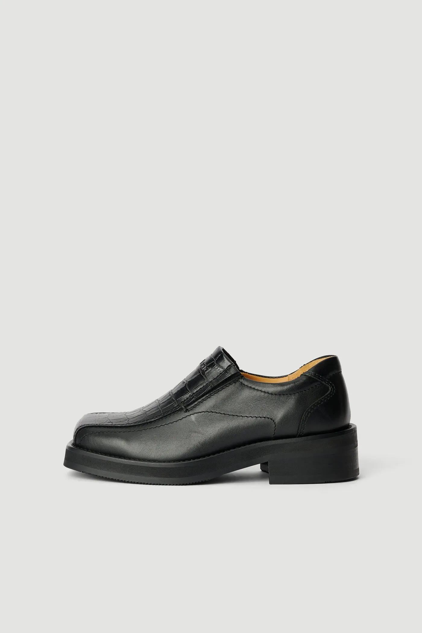 Crocodile Texture Midori Loafers - Enhance Your Style