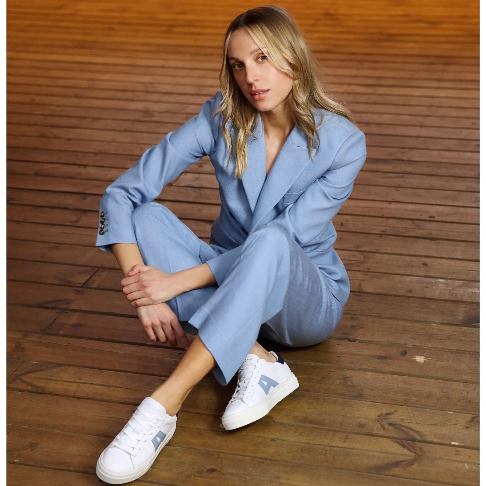 Roxy Signature: White, Blue & Navy Trainers