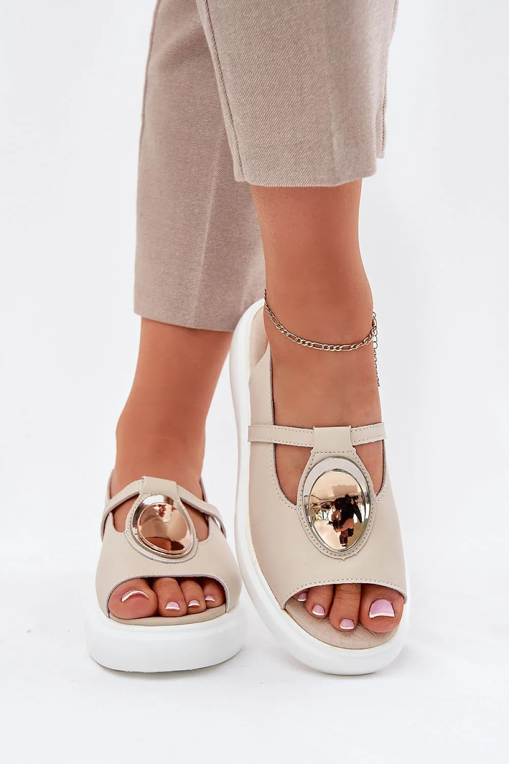 Sandals model 210689 Step in style